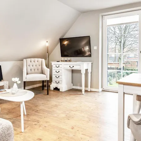 Küsten Deichelfe - Grünblick, Balkon, 45qm Apartment Greetsiel